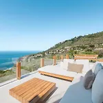 Serenity On The Cliff With Climatized Pool Villa