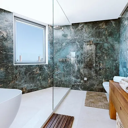 Serenity On The Cliff With Climatized Pool Villa *