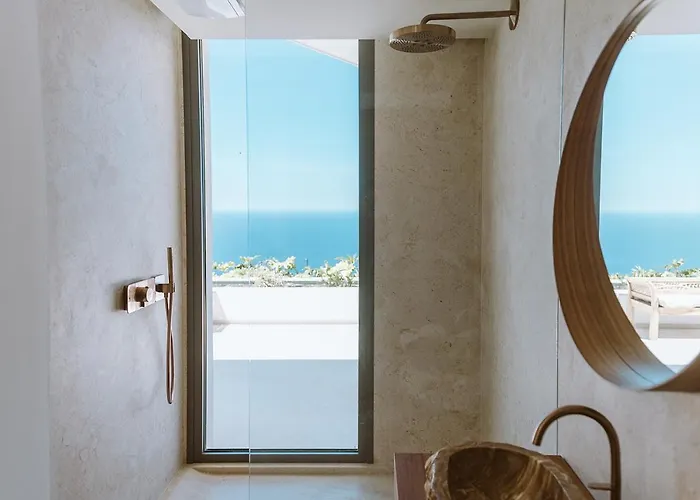 Villa Serenity On The Cliff With Climatized Pool *