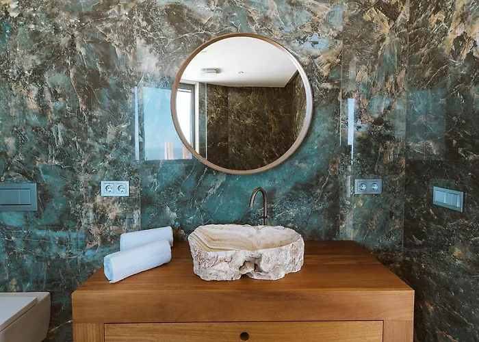 Serenity On The Cliff With Climatized Pool Villa