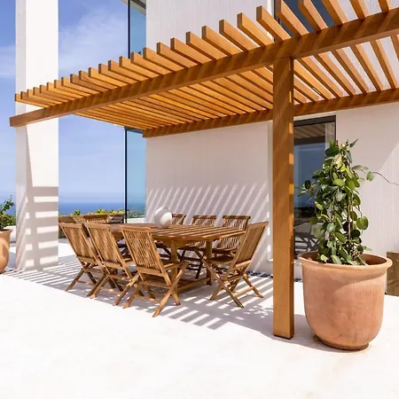 Villa Serenity On The Cliff With Climatized Pool