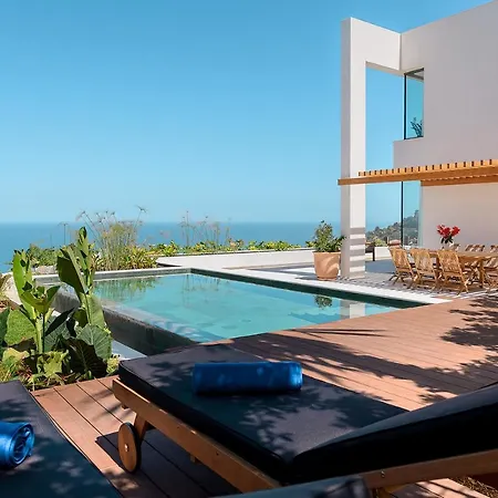 Serenity On The Cliff With Climatized Pool * Sauzal