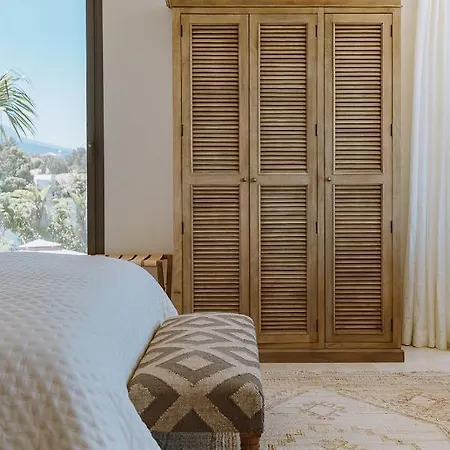 Serenity On The Cliff With Climatized Pool Villa