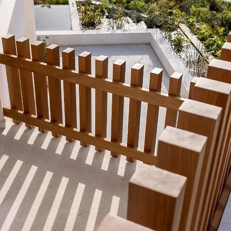 Serenity On The Cliff With Climatized Pool *
