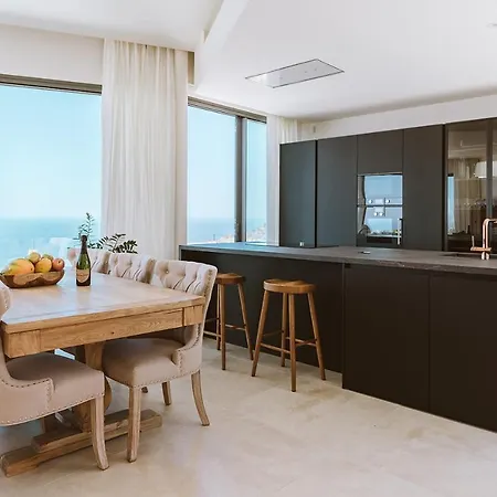 Serenity On The Cliff With Climatized Pool Willa *