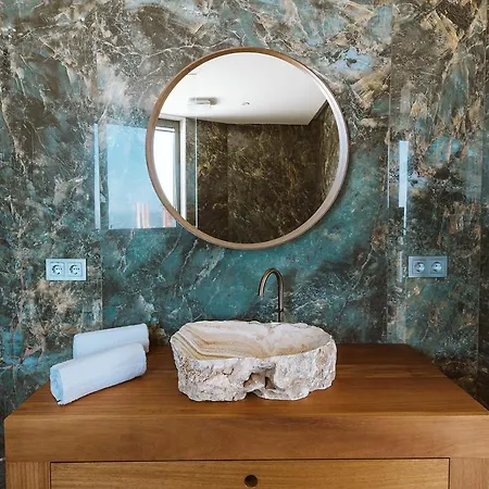 Serenity On The Cliff With Climatized Pool Willa