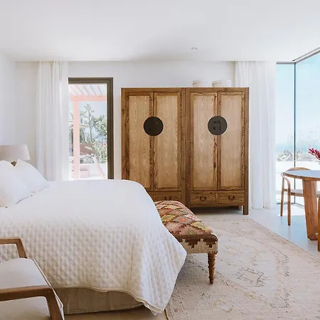 Serenity On The Cliff With Climatized Pool 别墅