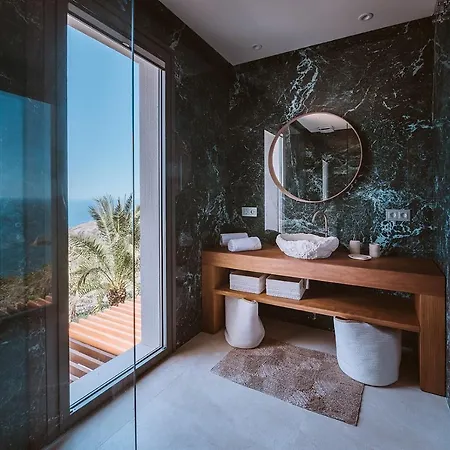 빌라 Serenity On The Cliff With Climatized Pool