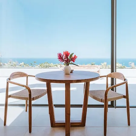 Serenity On The Cliff With Climatized Pool 빌라