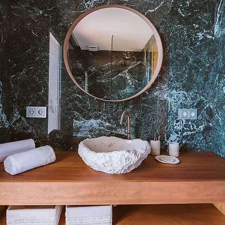 Serenity On The Cliff With Climatized Pool Willa